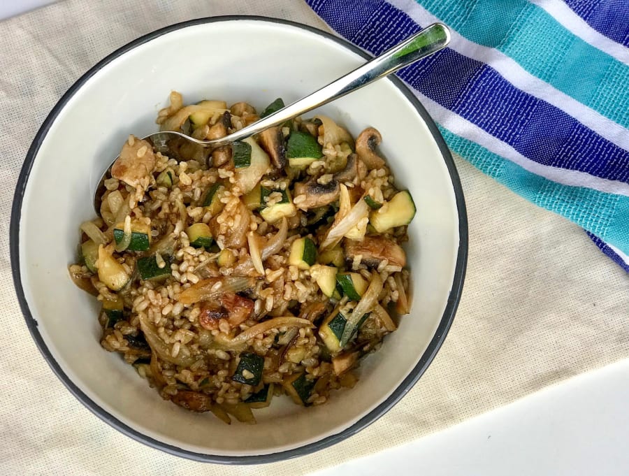 Cómo preparar paella con setas y calabacín 1 Arroz Salteado con Calabacín y Champiñones